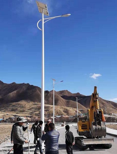 甘南碌曲10米博乐太阳能路灯项目