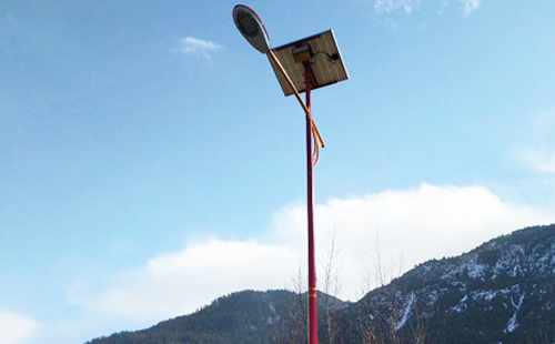 如何选择高质量的博乐太阳能路灯材料：全方位指南